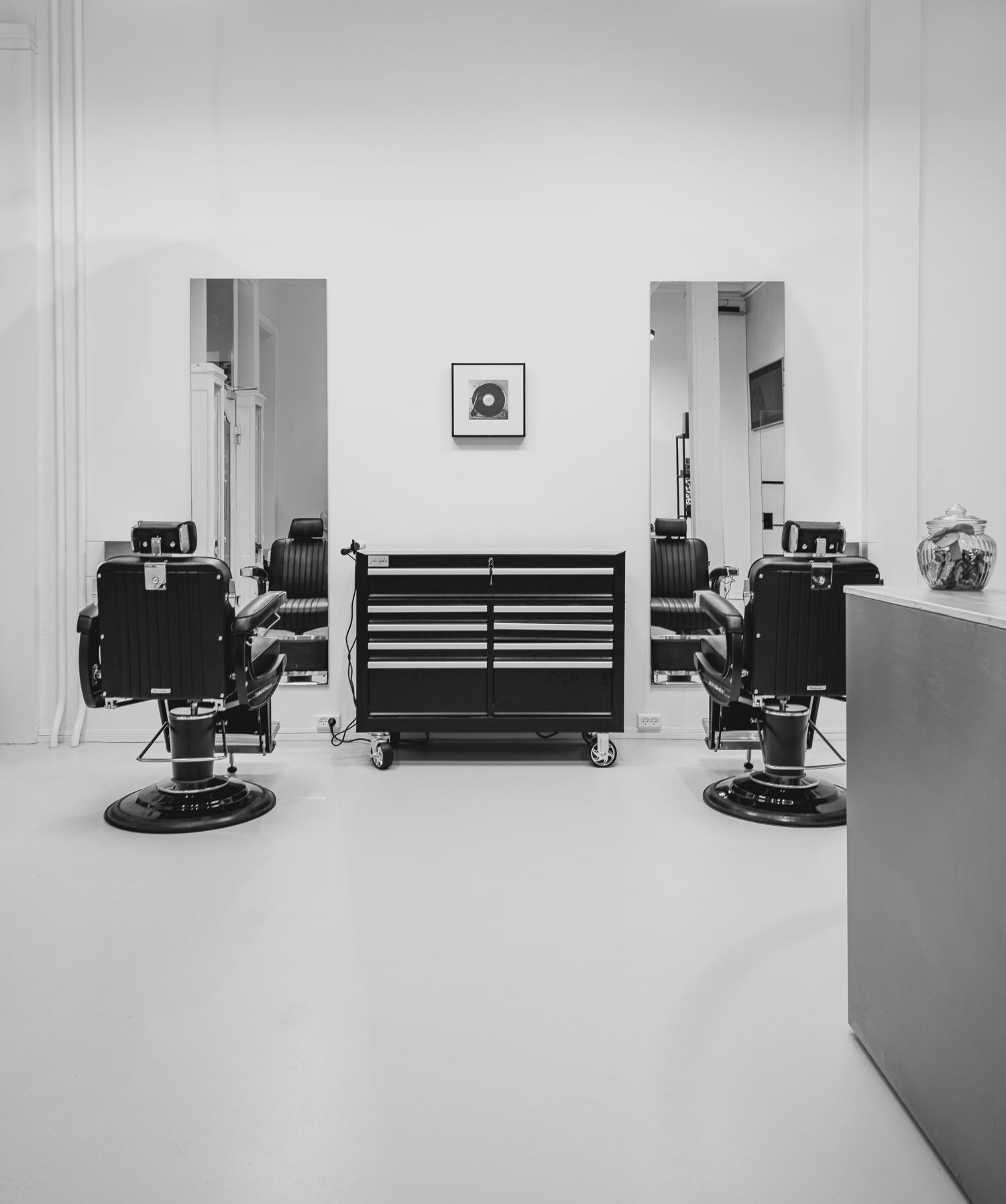 Apollo II Elite - Mattmust barberi tool malmraamiga